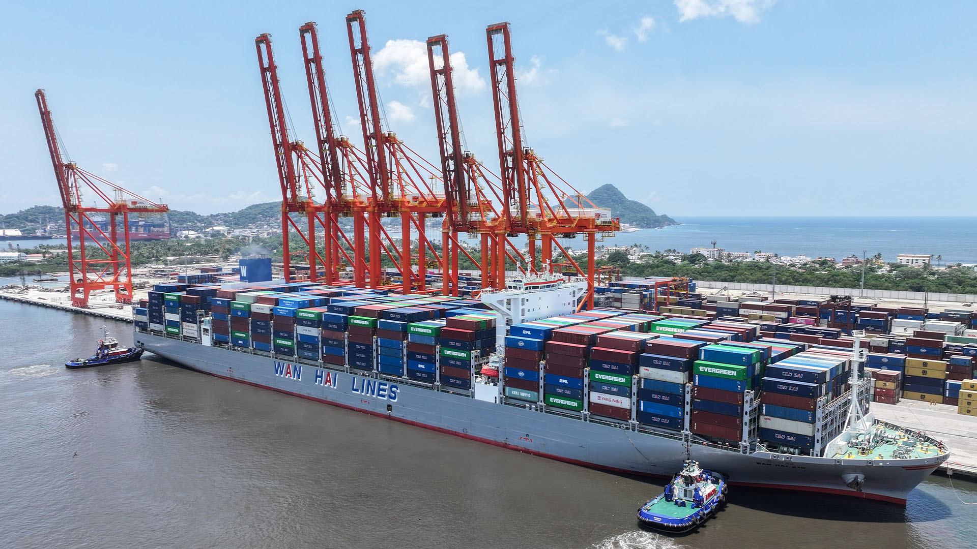 Vessel Wan Hai A16 berth in Contecon Manzanillo