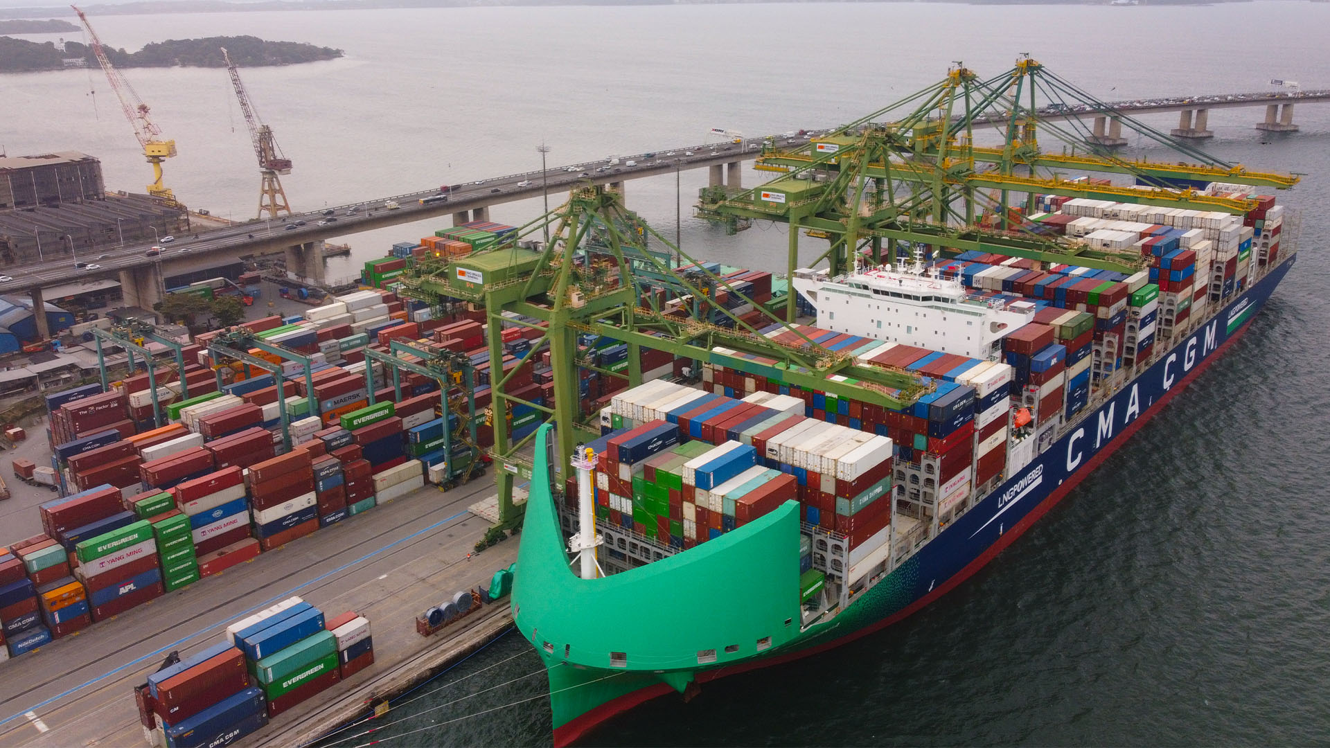 CMA CGM Amazonia at Rio Brasil Terminal