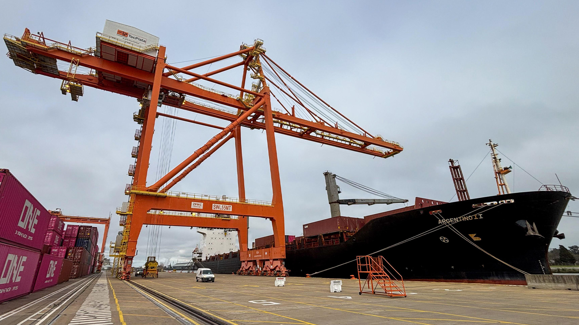 Vessel Argentino II docked at TecPlata