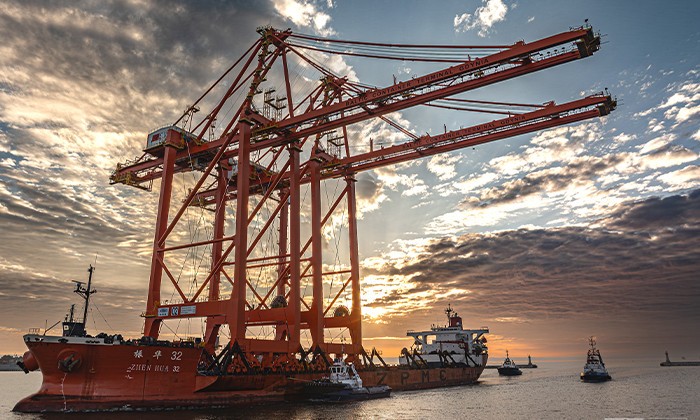 BCT boosts Gdynia port’s competitiveness with new quay cranes_thumb_1